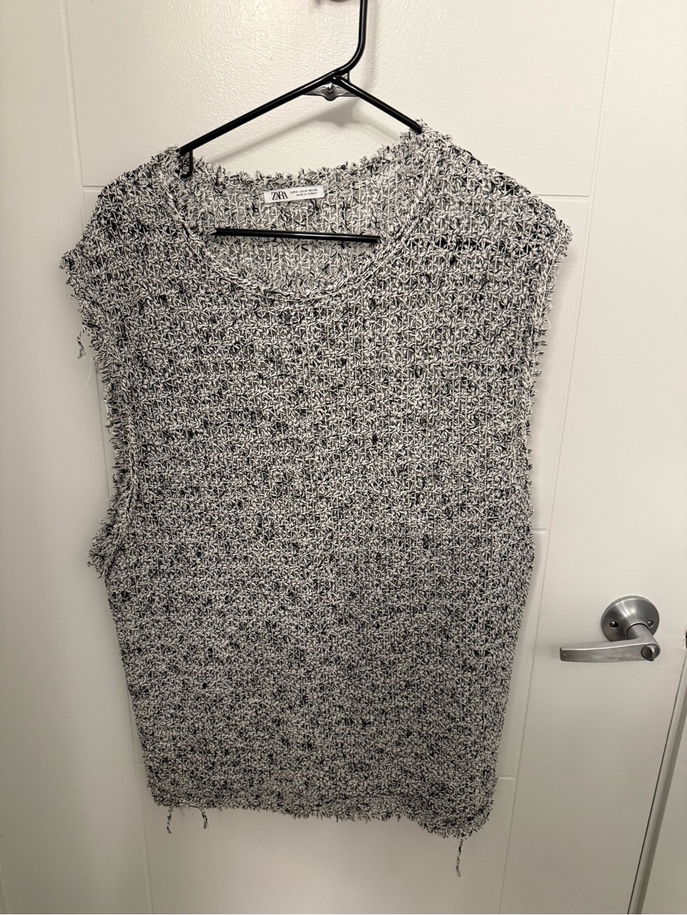 Zara Black & White Marled Textured Knit Sleeveless Sweater Vest